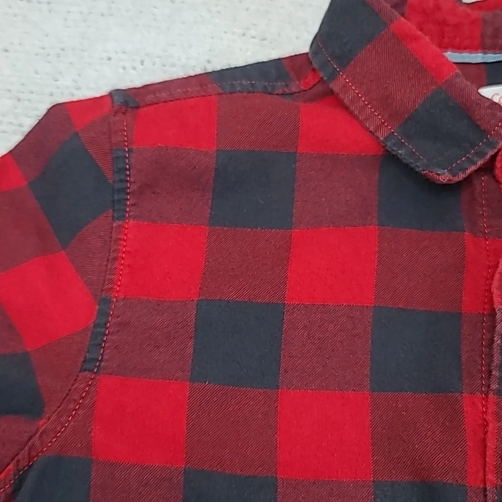Cat & Jack Boys' Long Sleeve Flannel Button-Down Shirt in Red/Black Size XL/16